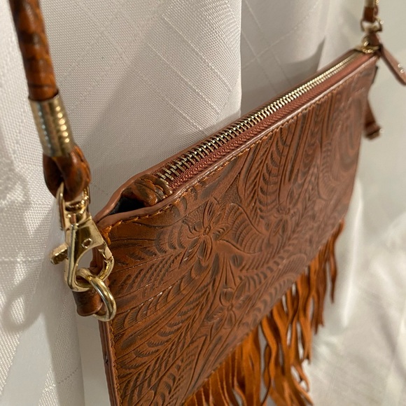 12 Days of Deals - Day 9! Street Level Brown Leaf Design Crossbody w/ Wristlet. - Picture 3 of 7